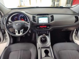 KIA SPORTAGE X-TECH lleno