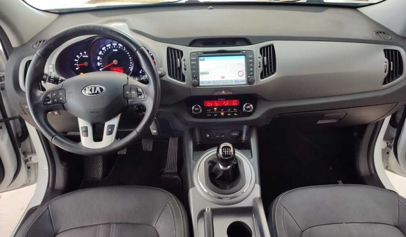 KIA SPORTAGE X-TECH lleno