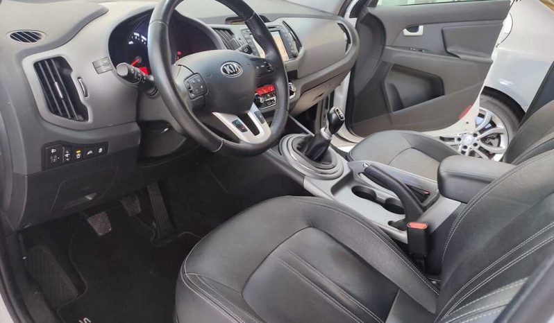 KIA SPORTAGE X-TECH lleno