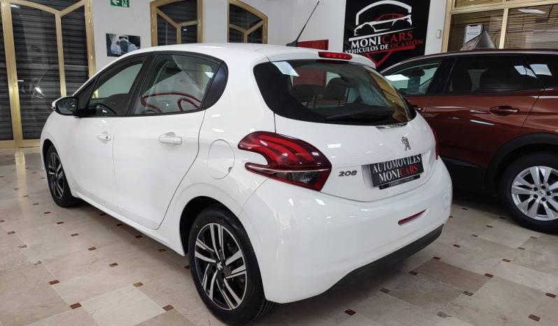 PEUGEOT 208 lleno