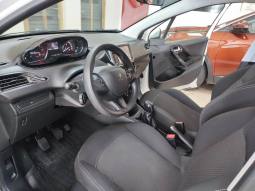 PEUGEOT 208 lleno