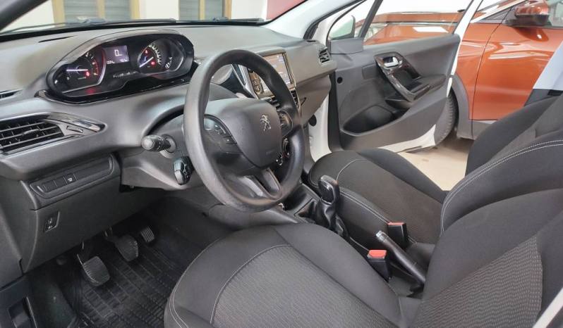 PEUGEOT 208 lleno