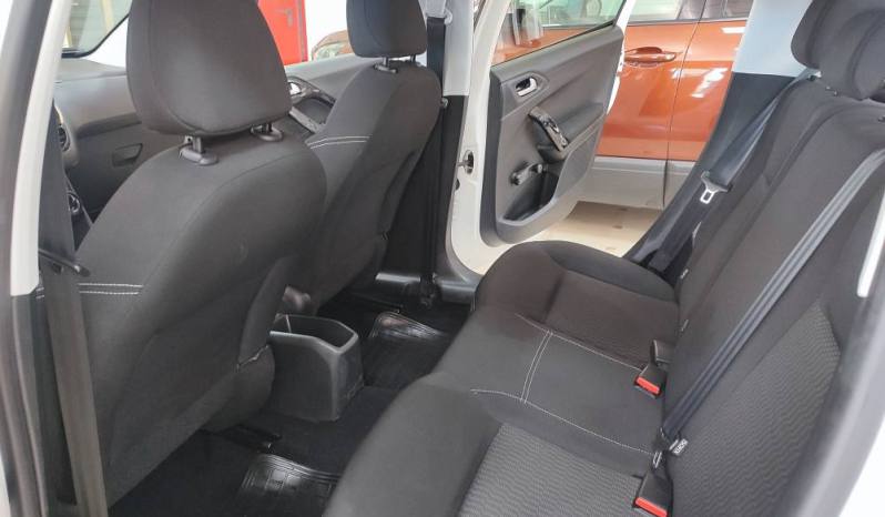 PEUGEOT 208 lleno
