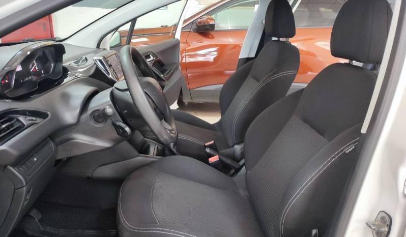 PEUGEOT 208 lleno