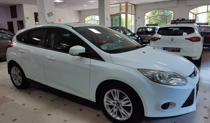 FORD FOCUS lleno