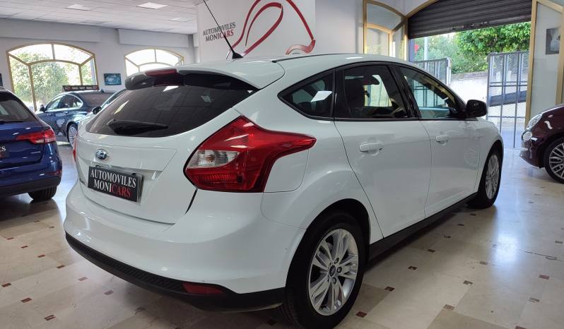 FORD FOCUS lleno