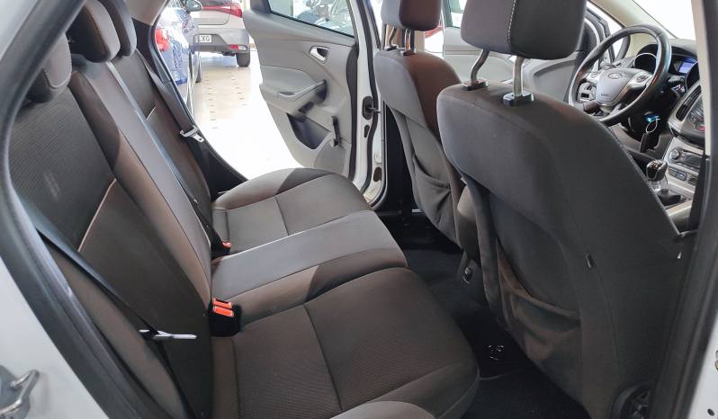 FORD FOCUS lleno