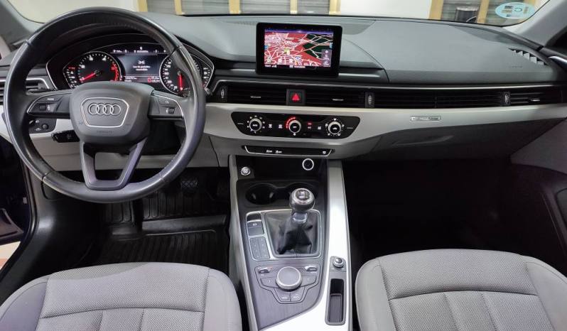 AUDI A4 AVANT ULTRA ADVANCE EDITION lleno