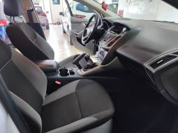 FORD FOCUS lleno