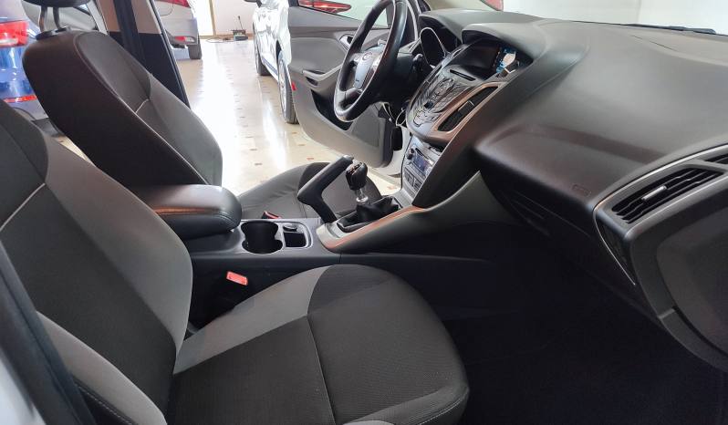 FORD FOCUS lleno