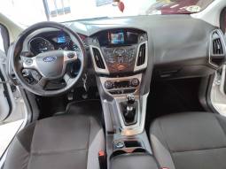 FORD FOCUS lleno