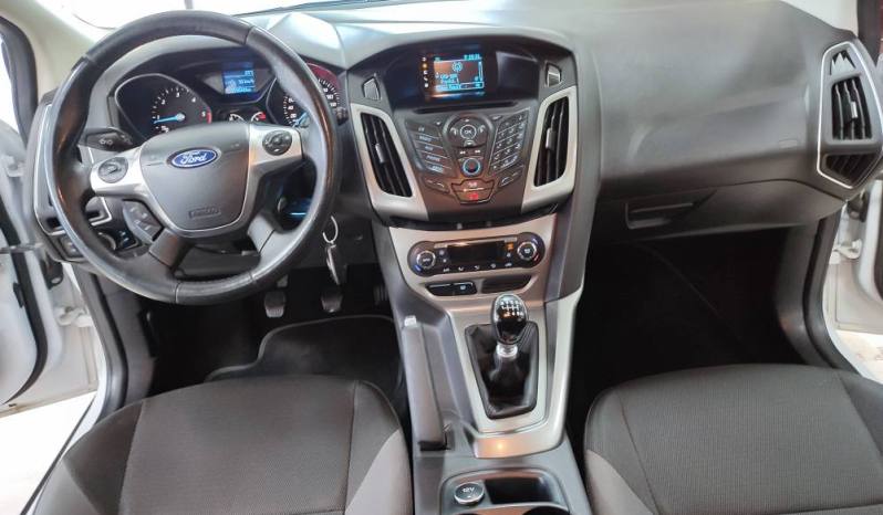 FORD FOCUS lleno