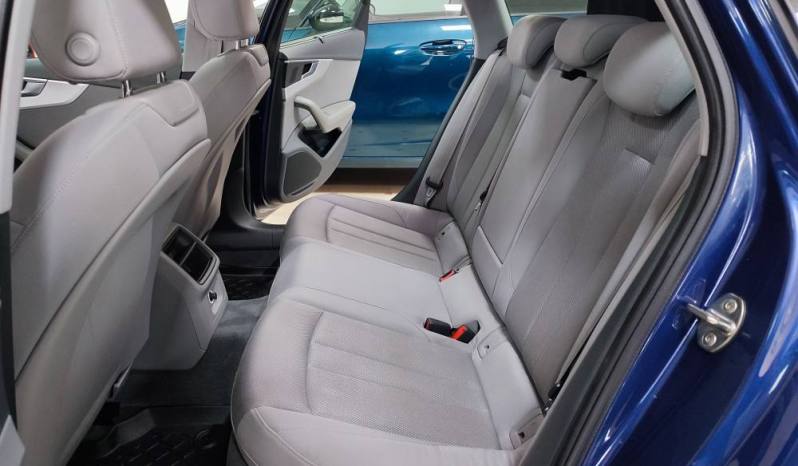 AUDI A4 AVANT ULTRA ADVANCE EDITION lleno