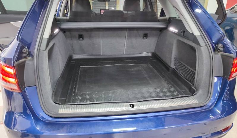 AUDI A4 AVANT ULTRA ADVANCE EDITION lleno