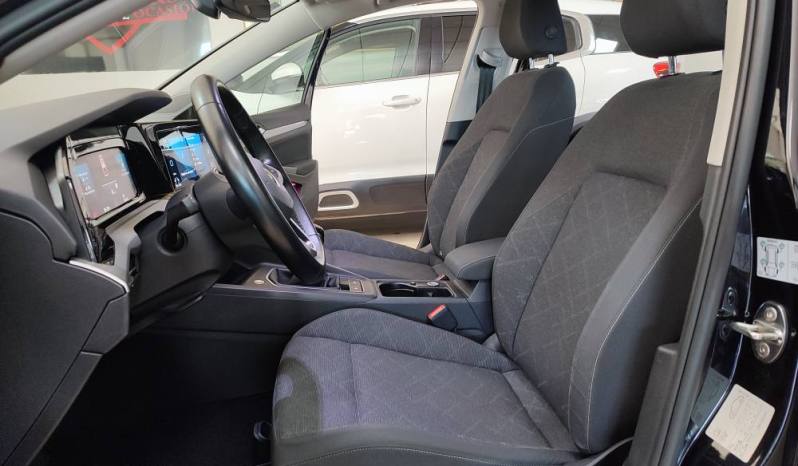 VOLKSWAGEN GOLF VIII LIFE lleno