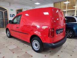 VOLKSWAGEN CADDY KASTEN BLUEMOTION lleno