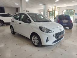 HYUNDAI i10 ESSENCE lleno