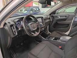 VOLVO XC40 R-DESIGN T3 lleno