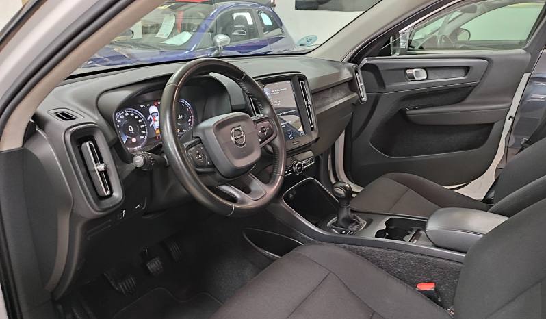 VOLVO XC40 R-DESIGN T3 lleno