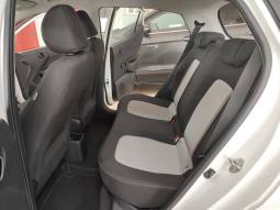 HYUNDAI i10 ESSENCE lleno