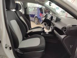 HYUNDAI i10 ESSENCE lleno
