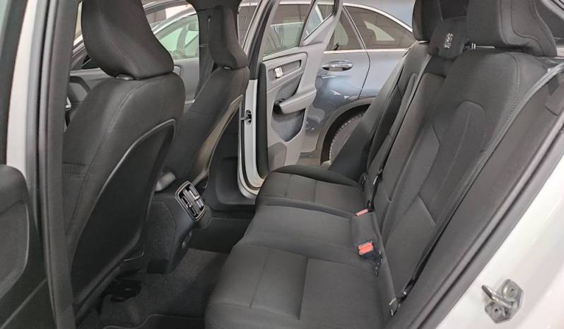 VOLVO XC40 R-DESIGN T3 lleno