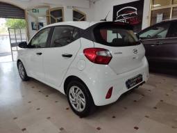 HYUNDAI i10 ESSENCE lleno