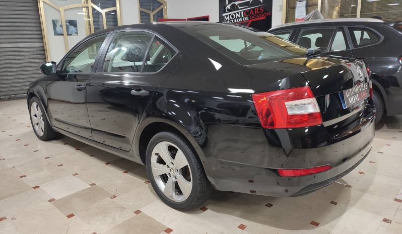Skoda Octavia lleno