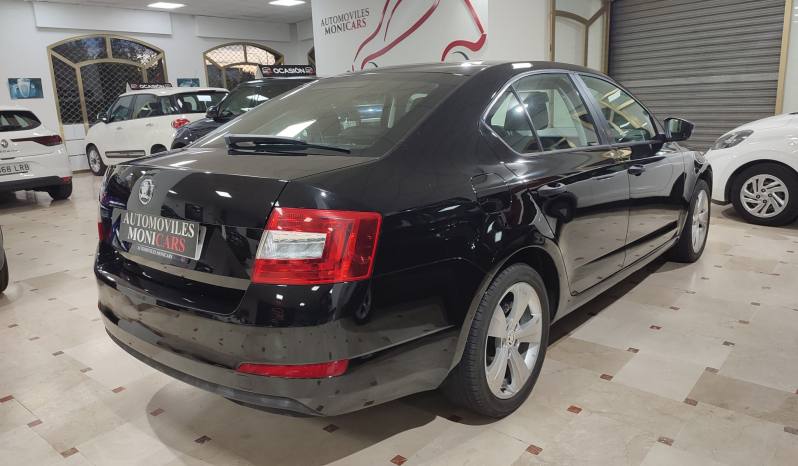 Skoda Octavia lleno