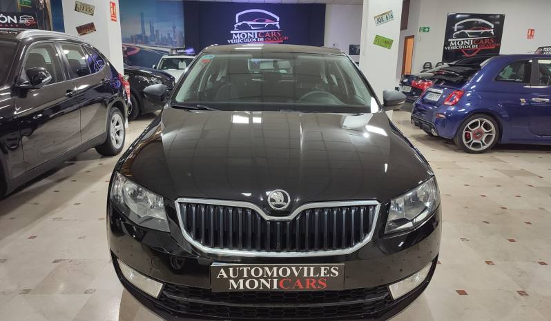 Skoda Octavia lleno