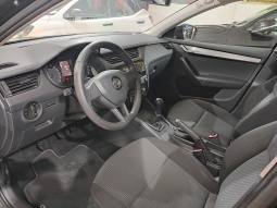 Skoda Octavia lleno