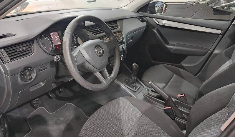 Skoda Octavia lleno