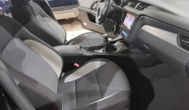 TOYOTA AVENSIS 2.0 D-4D ADVANCE lleno