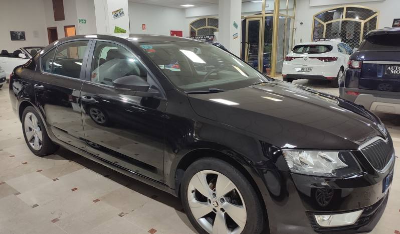 Skoda Octavia lleno