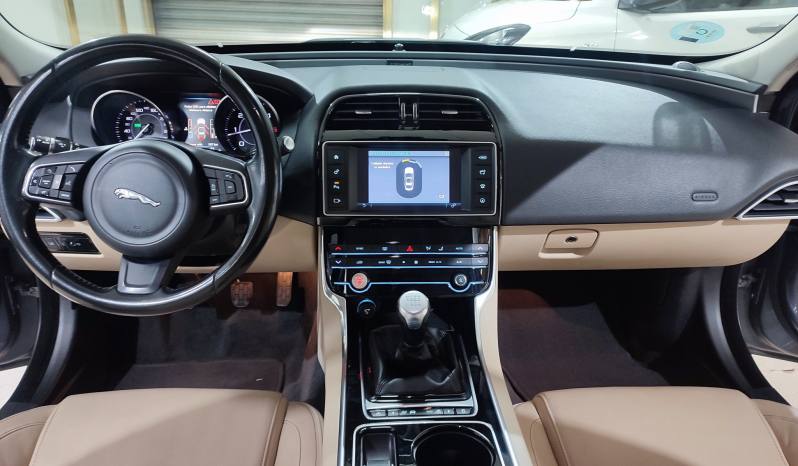 JAGUAR XE lleno