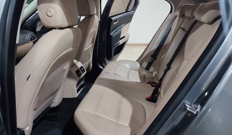 JAGUAR XE lleno