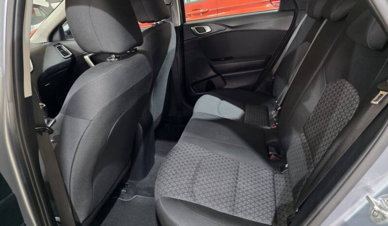 KIA CEED lleno