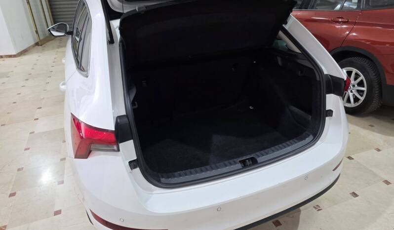 SKODA SCALA AMBITION lleno