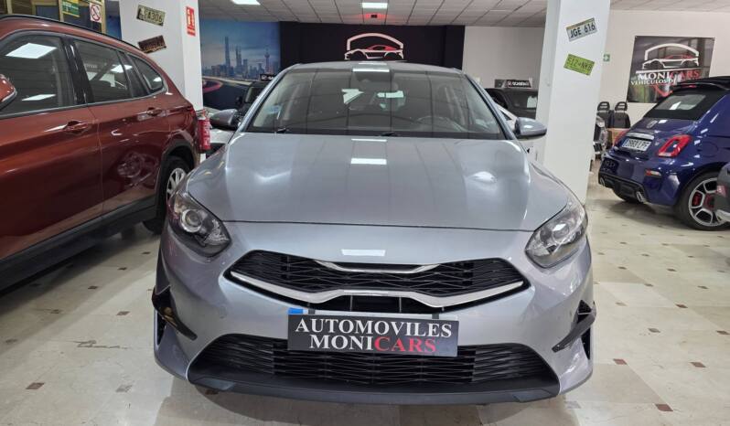 KIA CEED lleno