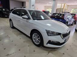 SKODA SCALA AMBITION lleno