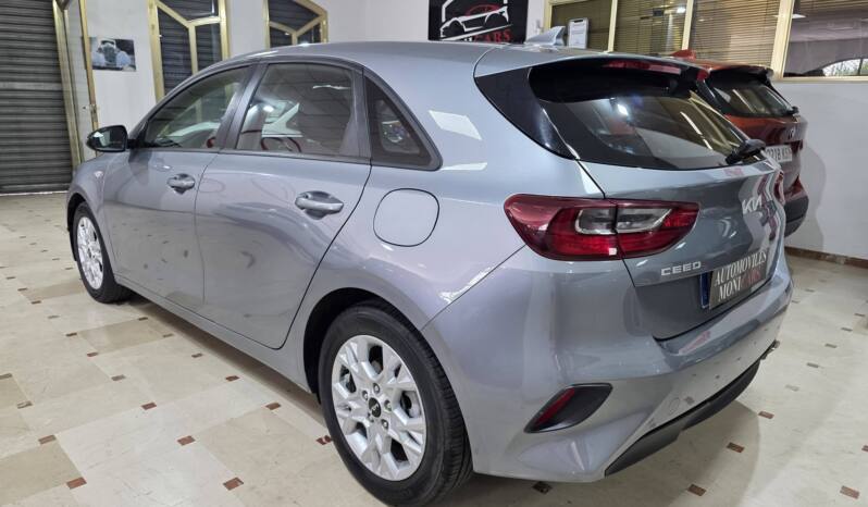 KIA CEED lleno
