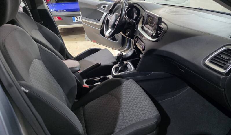 KIA CEED lleno