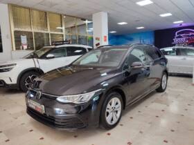 VOLKSWAGEN GOLF VIII LIFE