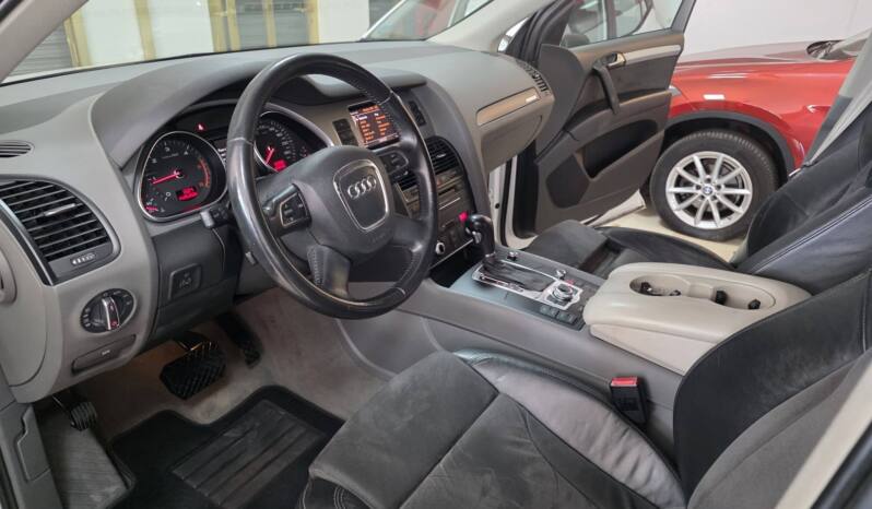AUDI Q7 lleno