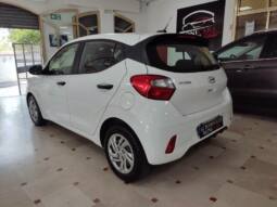 HYUNDAI i10 ESSENCE lleno