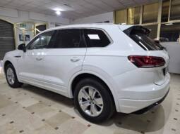 VOLKSWAGEN TOUAREG lleno