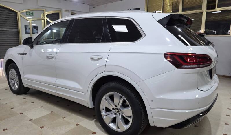 VOLKSWAGEN TOUAREG lleno