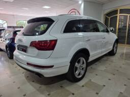 AUDI Q7 lleno