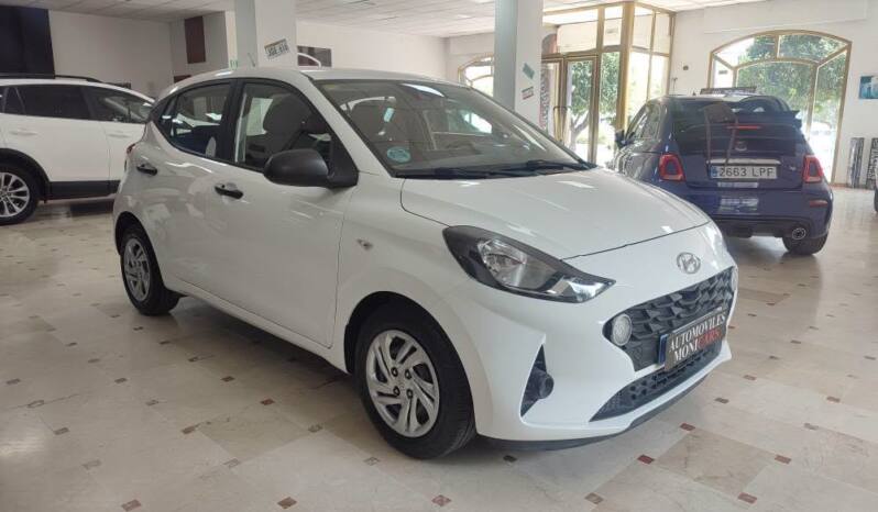HYUNDAI i10 ESSENCE lleno