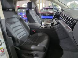 VOLKSWAGEN TOUAREG lleno